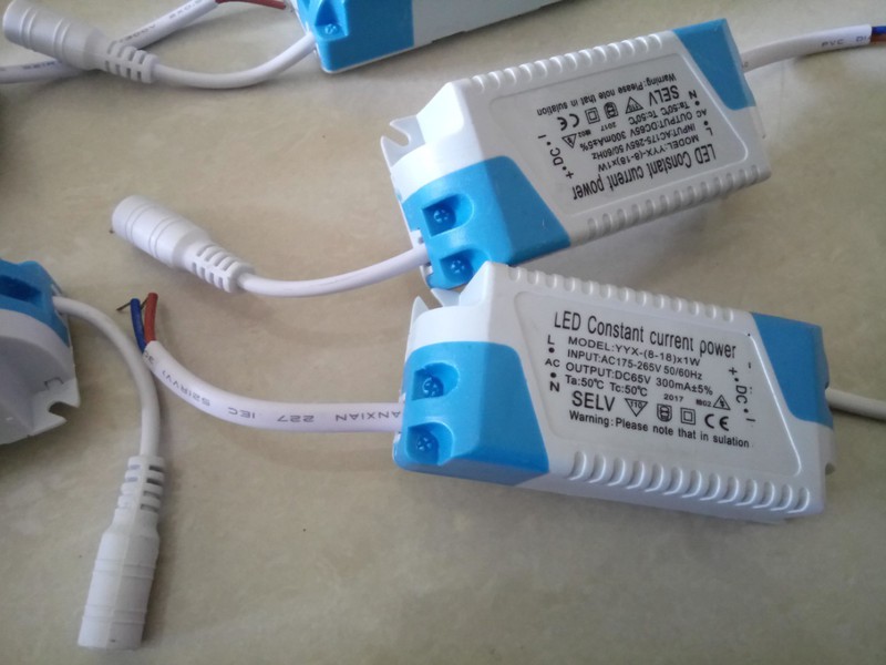 Bộ nguồn của đèn LED