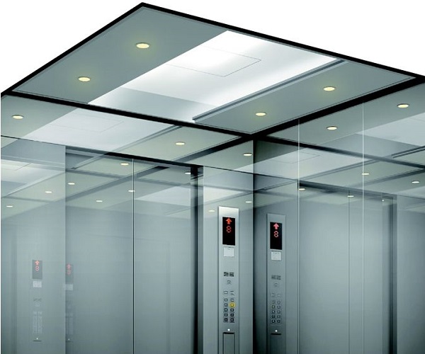 thang máy có phòng máy